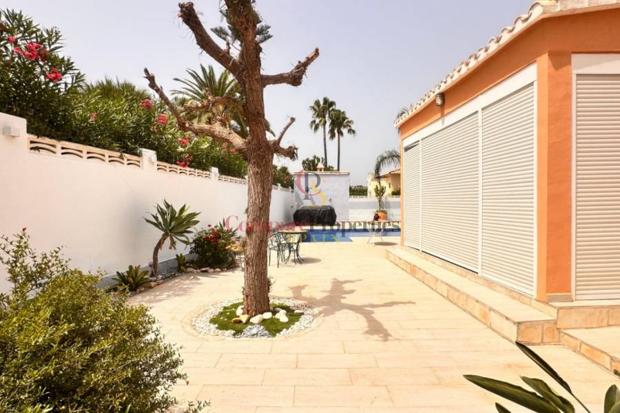 Sale - Villa - Dénia - Montgo