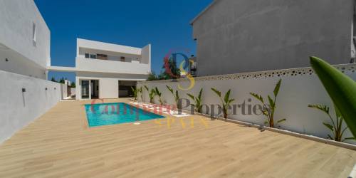 Villa - Sale - Dénia - Casco urbano