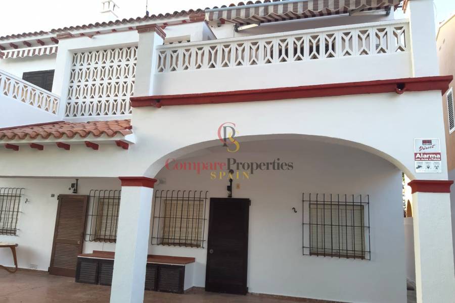 Sale - Townhouses - Dénia