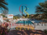 Vente - Villa - Jávea
