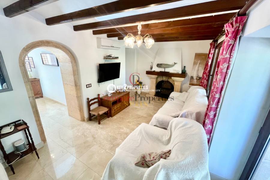 Sale - Villa - Jávea