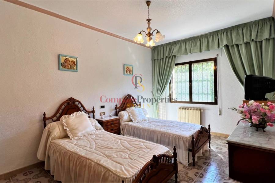 Sale - Villa - Dénia