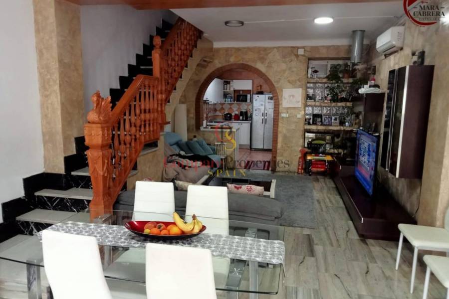 Sale - Apartment - Oliva - 