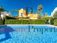 Sale - Villa - Dénia - Montgo