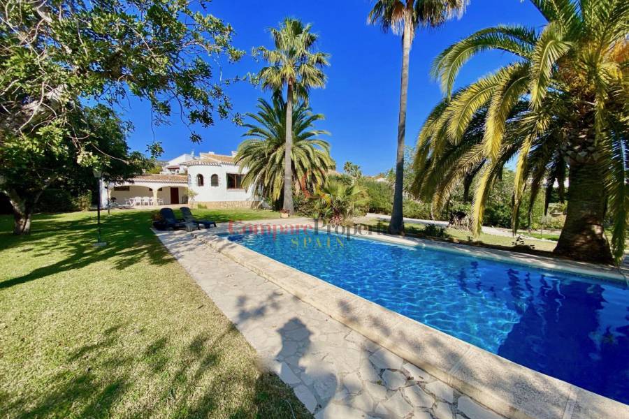 Sale - Villa - Jávea