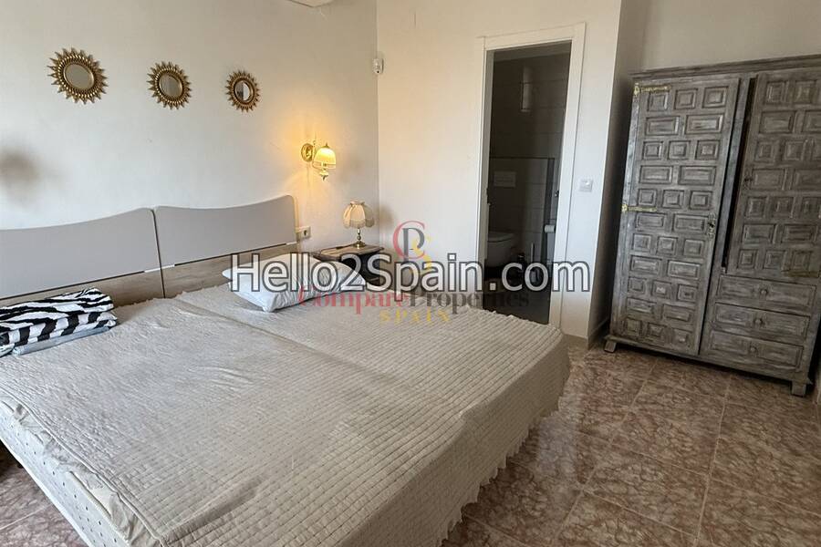 Sale - Villa - Dénia