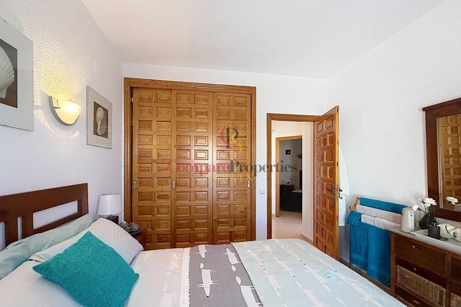 Sale - Villa -  - Kalmias