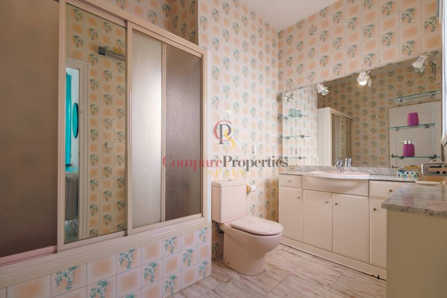 Venta - Villa - Albir