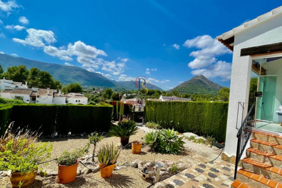 Sale - Villa - Jalon Valley - Valley / Urbanización