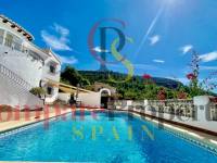 Sale - Villa - Jalon Valley - Valley / Urbanización