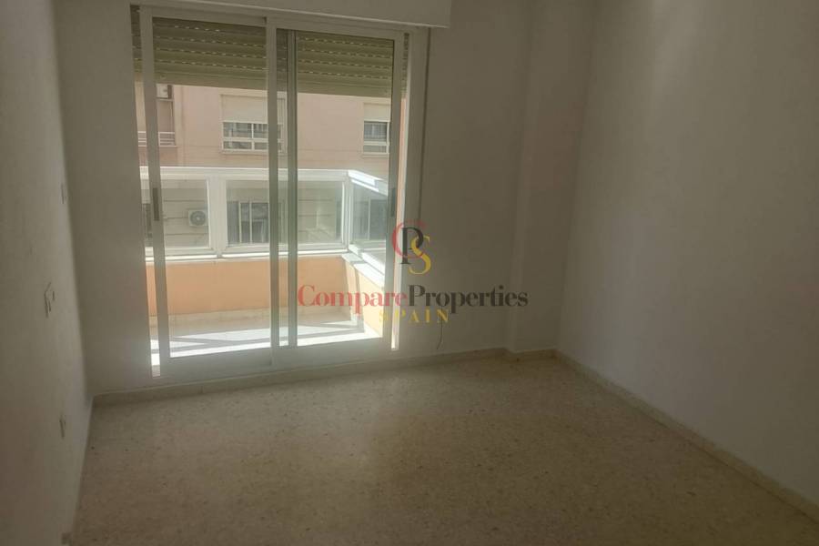 Sale - Apartment - Oliva - 