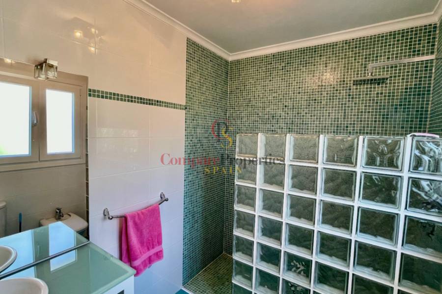 Sale - Villa - Jalon Valley - Valley / Urbanización