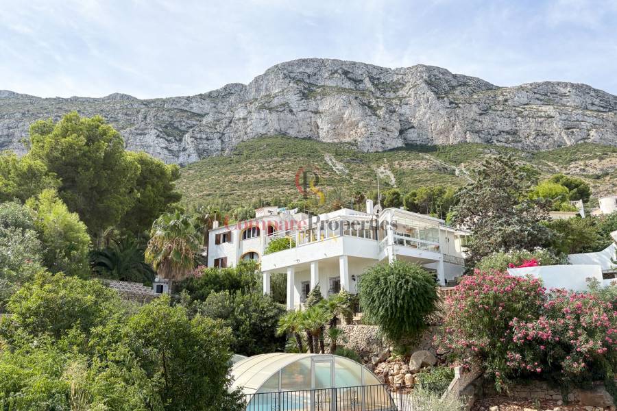 Sale - Villa - Dénia - Montgo