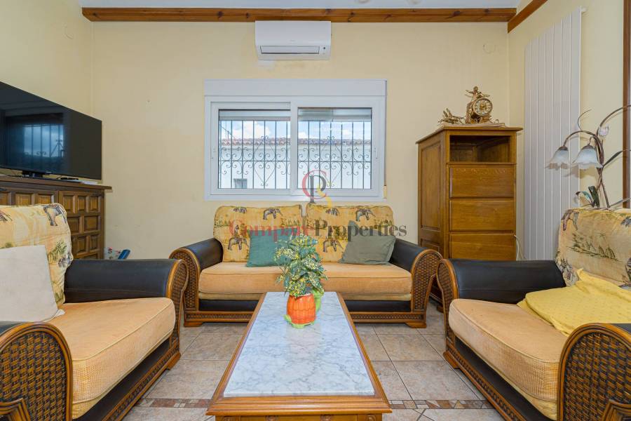 Venta - Villa - Jalon Valley - 