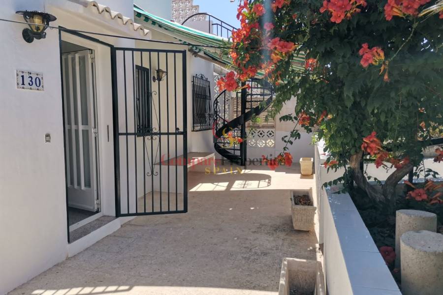 Venta - Semi-Detached Villa - La Nucia - Centro