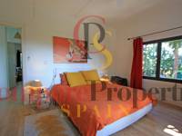 Sale - Villa - Orba Valley - Casco urbano