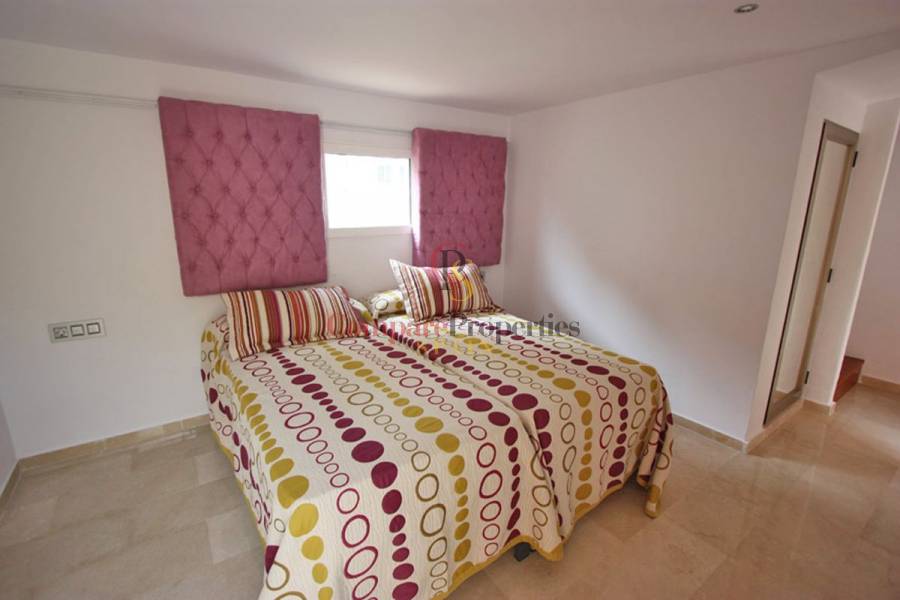 Sale - Villa - Jávea