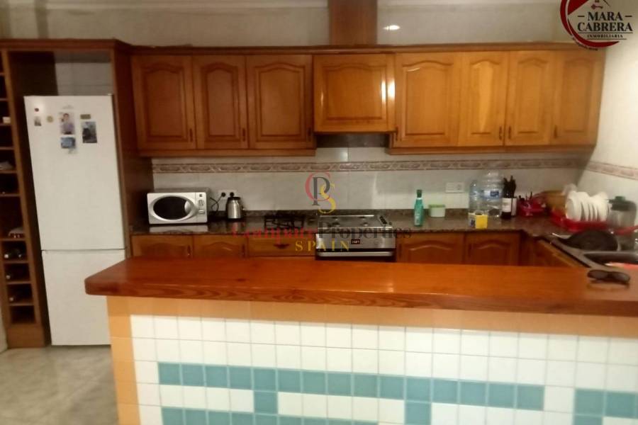 Sale - Apartment - Oliva - 