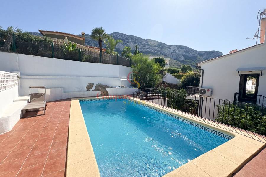 Sale - Villa - Dénia - Montgo