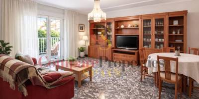 Apartment - Sale - Oliva - 