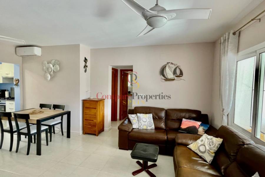 Sale - Villa - Jalon Valley - Valley / Urbanización