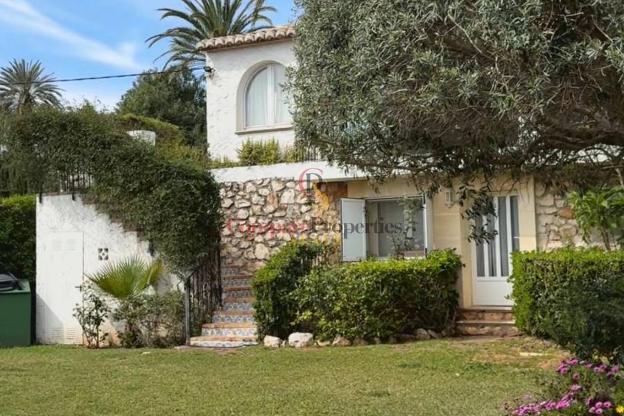Vente - Villa - Jávea