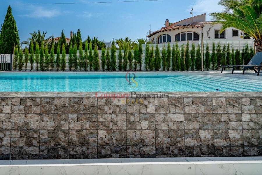 Sale - Villa - Calpe