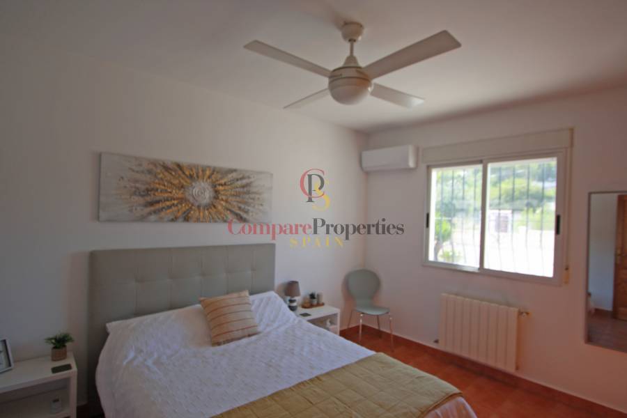 Venta - Villa - Jalon Valley - Jalon