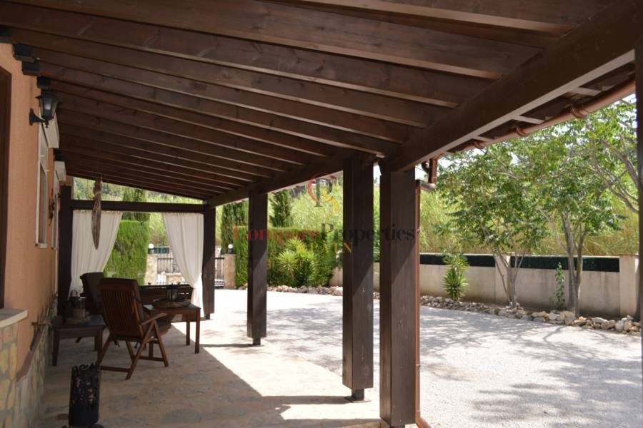 Sale - Villa - Jalon Valley - Campo