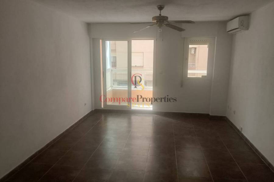 Sale - Apartment - Oliva - 
