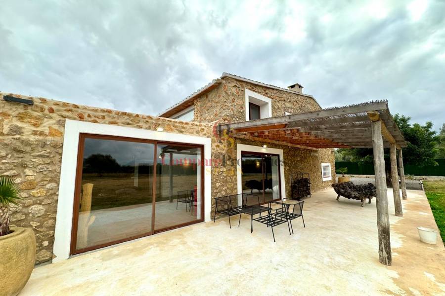 Sale - Villa - Dénia - La Sella