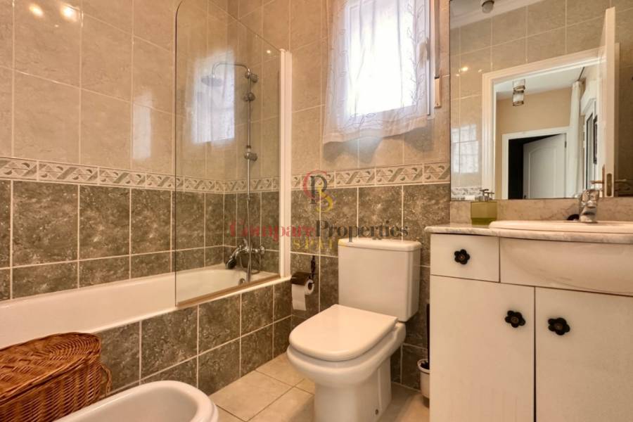 Sale - Villa - Dénia - Montgo