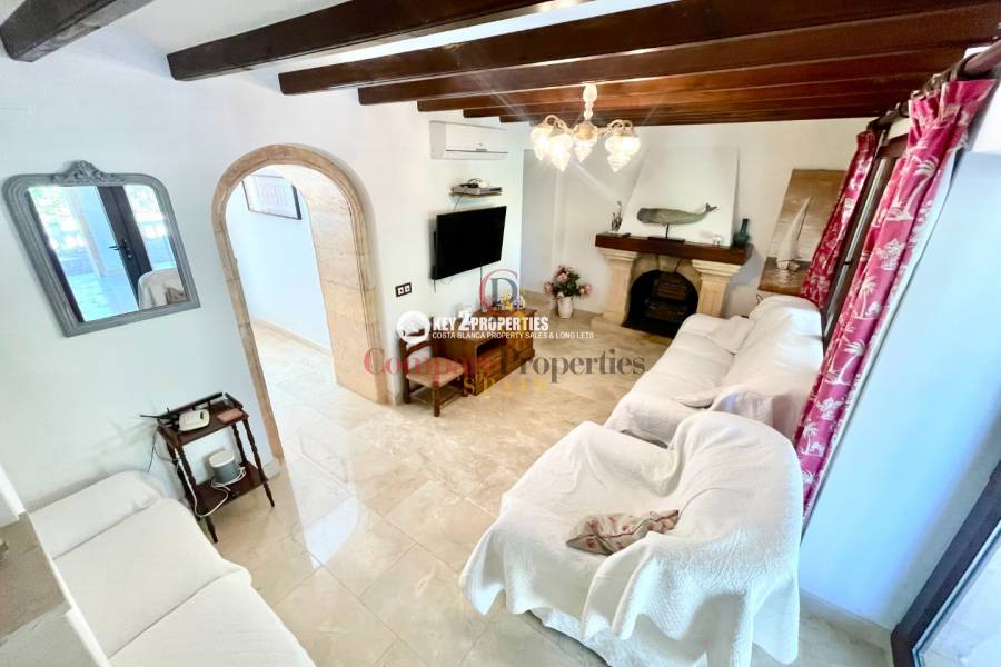 Sale - Villa - Jávea