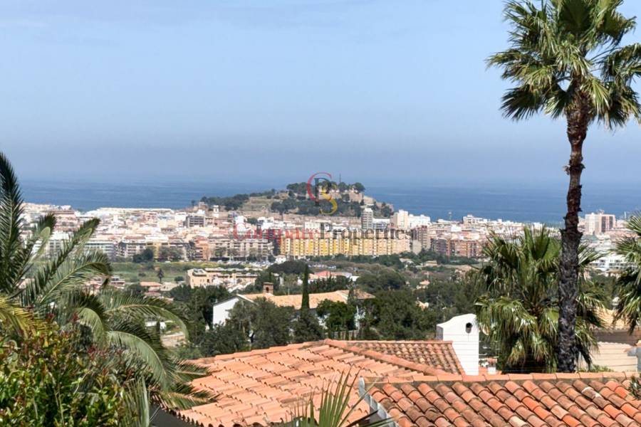 Sale - Villa - Dénia - Montgo