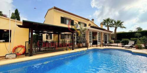 Villa - Sale - Dénia - 