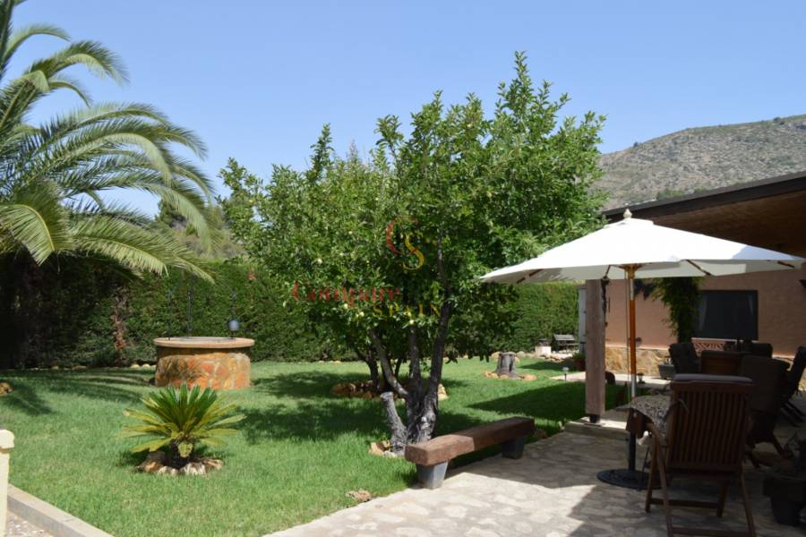 Sale - Villa - Jalon Valley - Campo