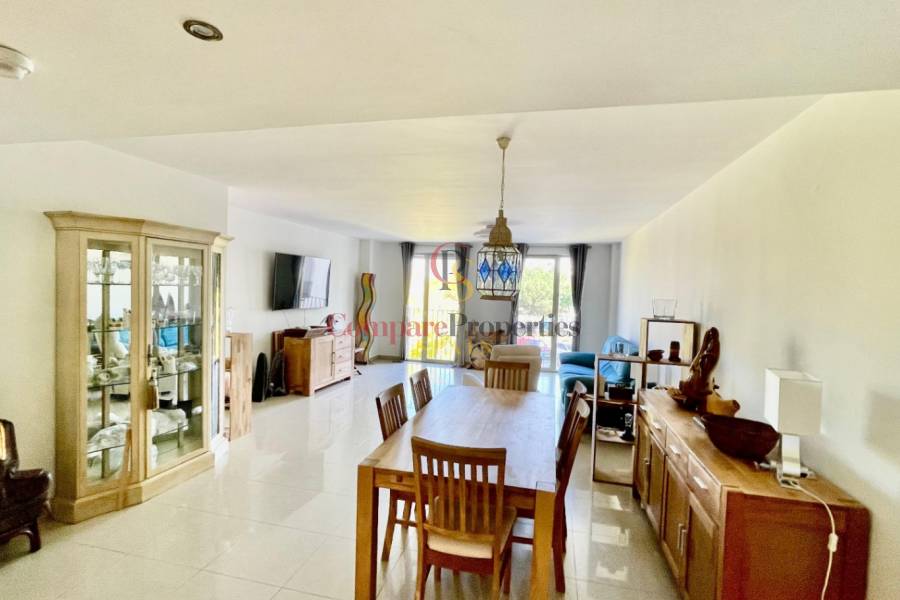 Sale - Apartment - Jalon Valley - Ciudad