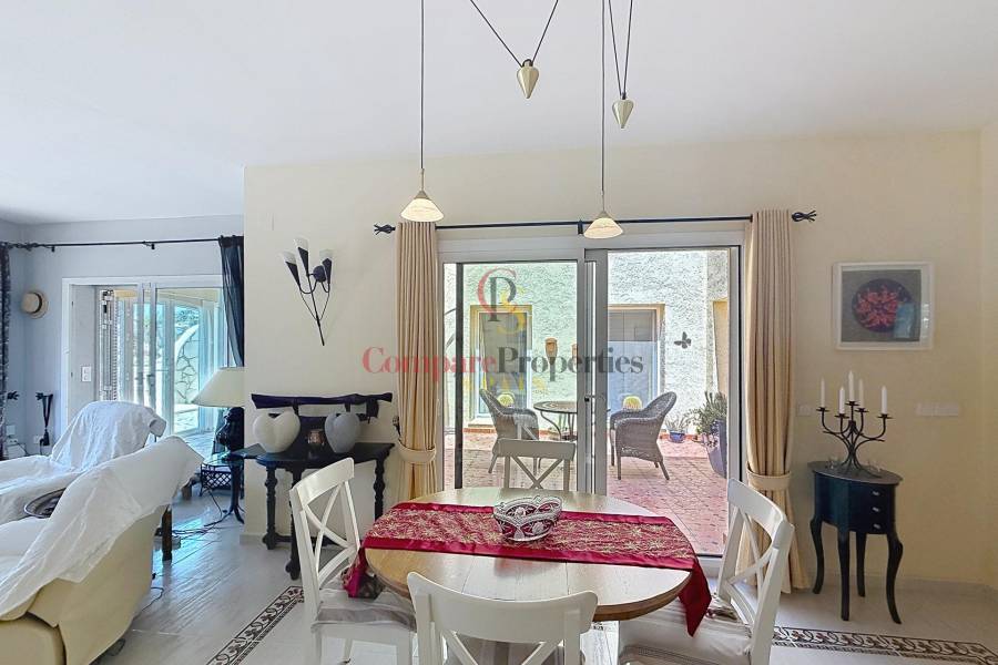 Sale - Villa -  - Magnolias