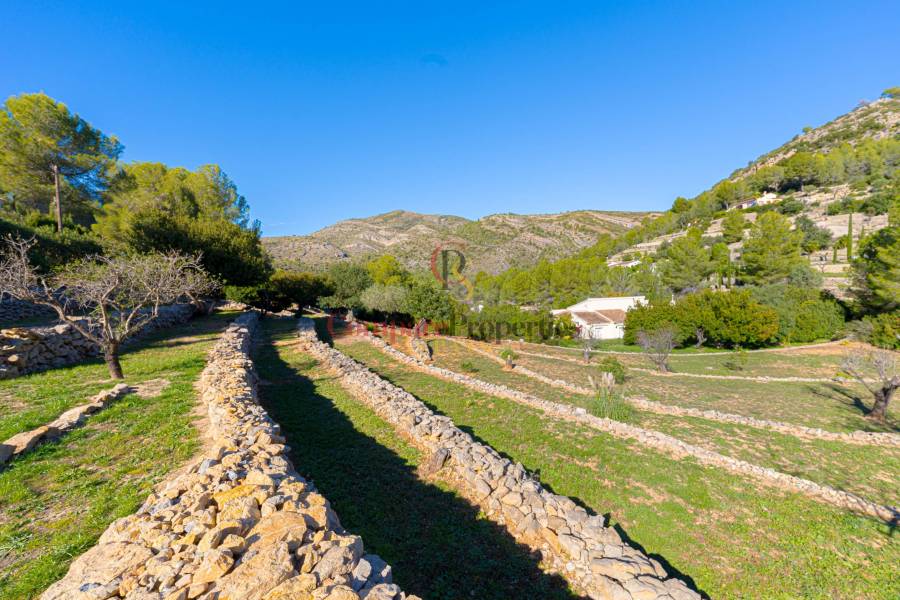 Venta - Villa - Jalon Valley - 