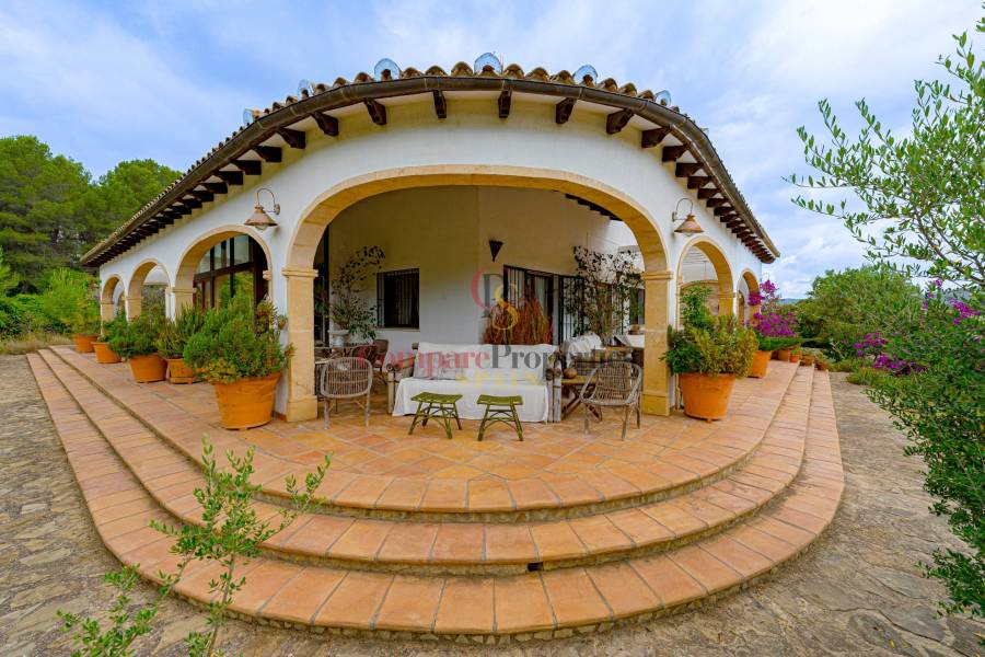 Sale - Villa - Jalon Valley - Campo