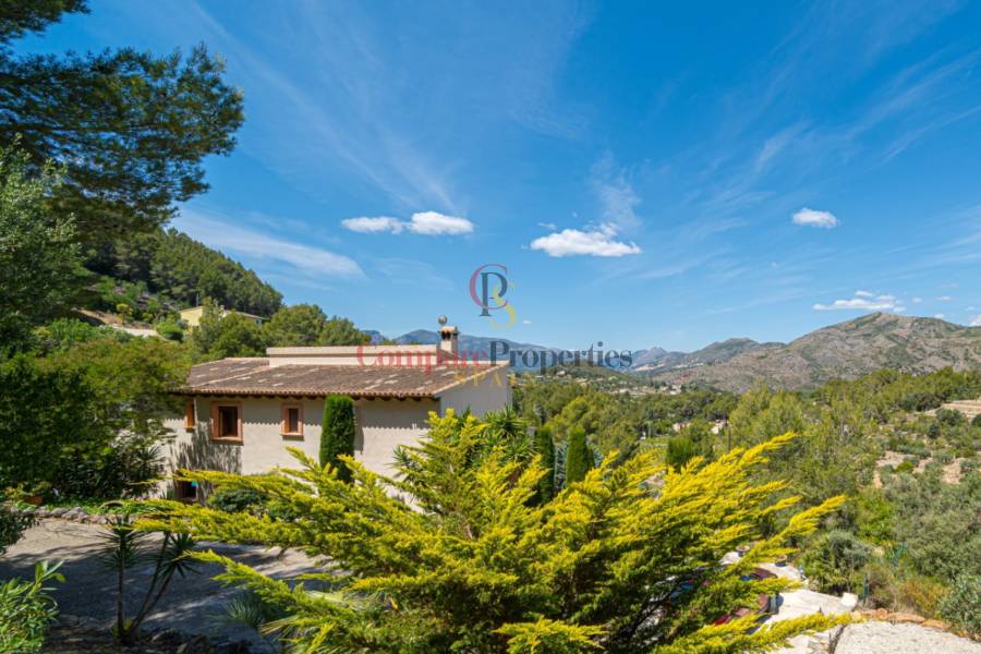 Sale - Villa - Jalon Valley - Campo