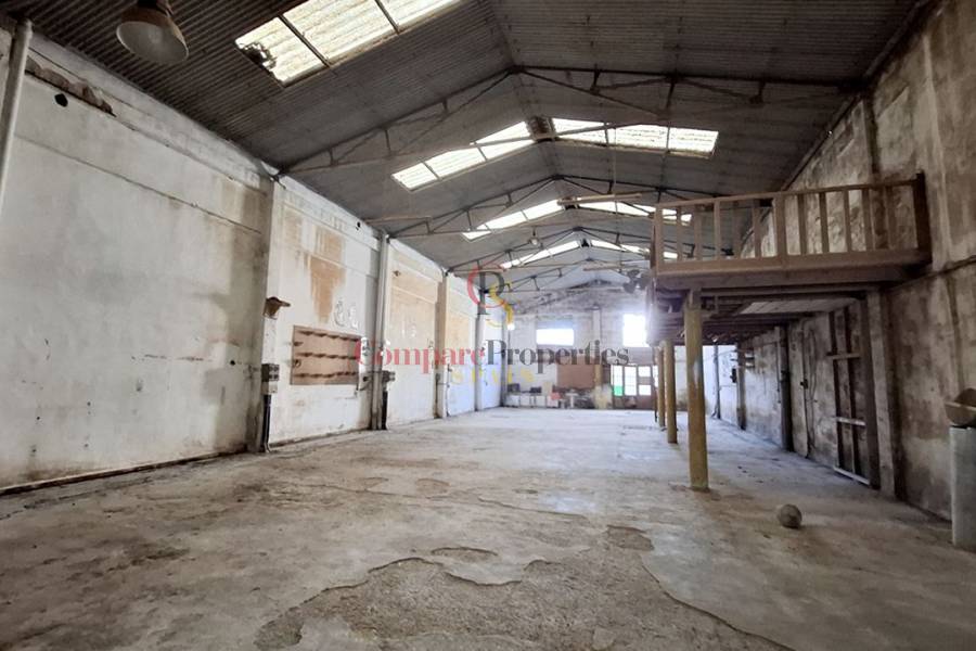 Venta - commercial_premises - Dénia - Saladar