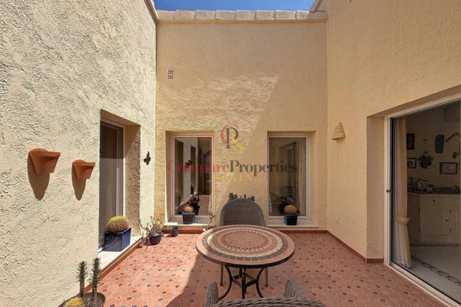 Sale - Villa -  - Magnolias