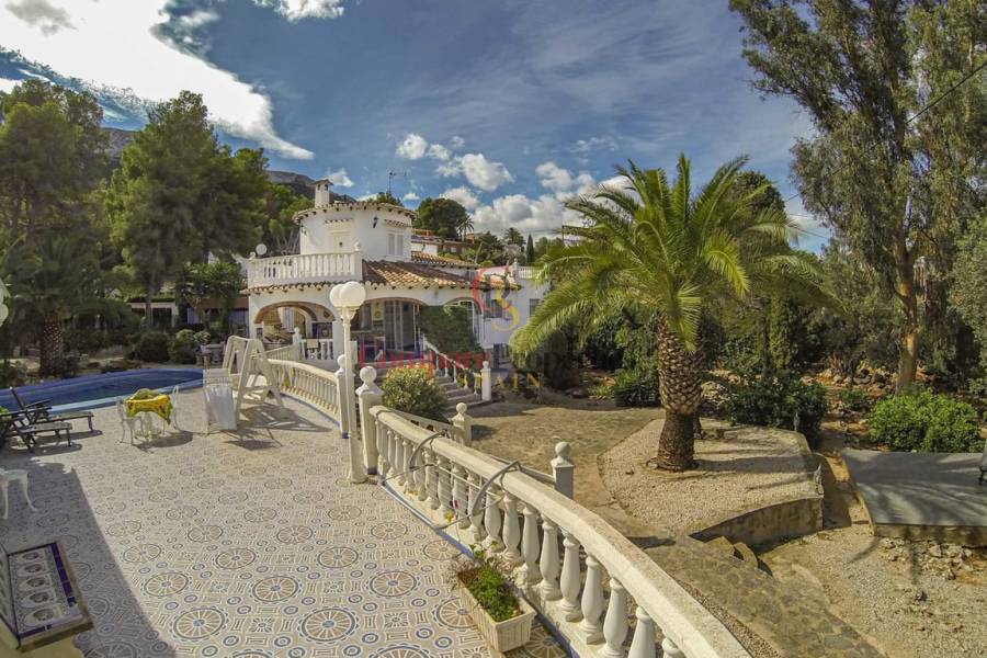 Sale - Villa - Dénia