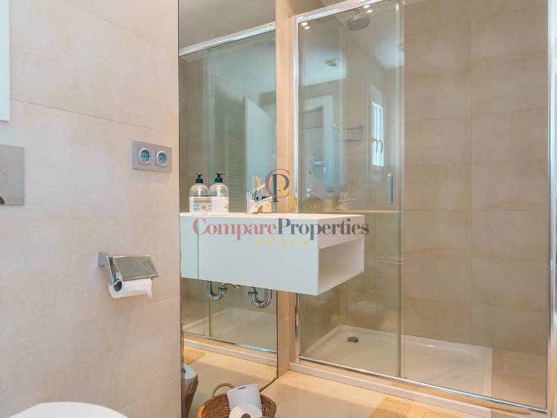 Venta - Villa - Albir