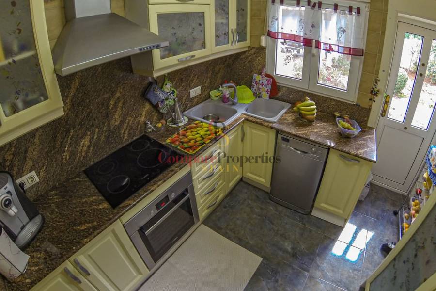 Sale - Villa - Dénia