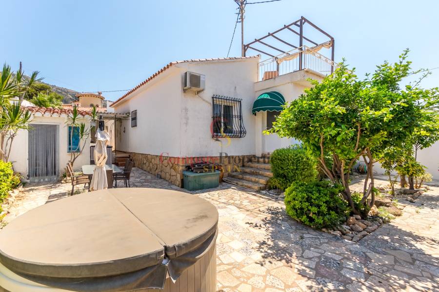 Venta - Villa - Albir