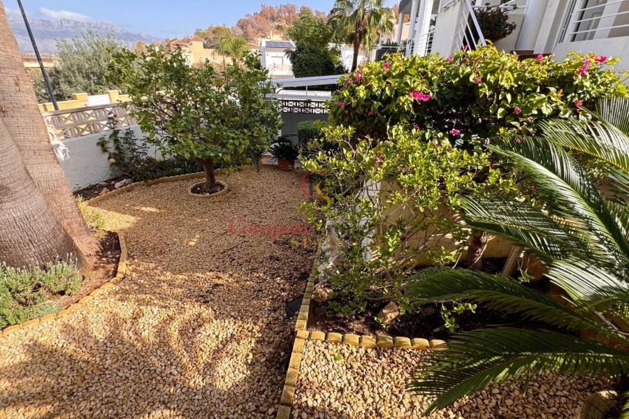 Sale - Semi-Detached Villa - Albir