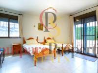 Verkoop - Villa - Orba Valley - Orba