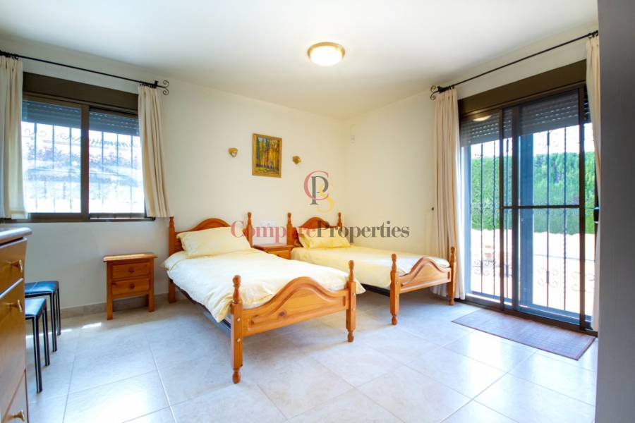 Verkoop - Villa - Orba Valley - Orba